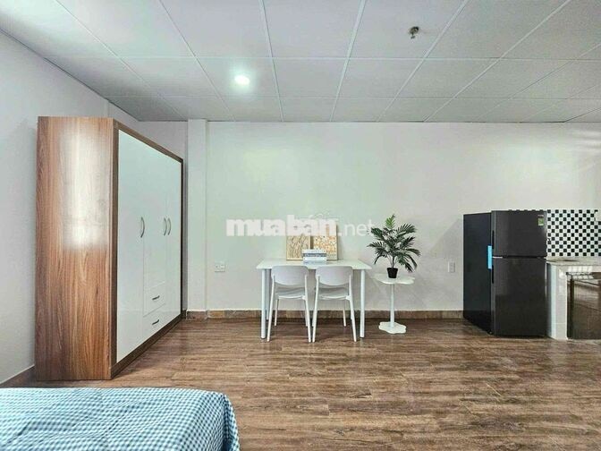 Studio siêu thoáng rộng full nội thất mặt tiền đường Nguyễn Thị Thập