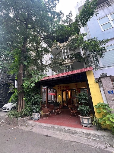 Sang nhượng quán cafe siêu hiếm tại TRUNG Kính cực đẹp 