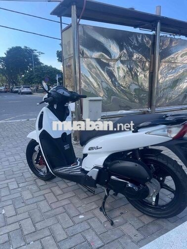 Honda SH 125i nhập ý màu trắng