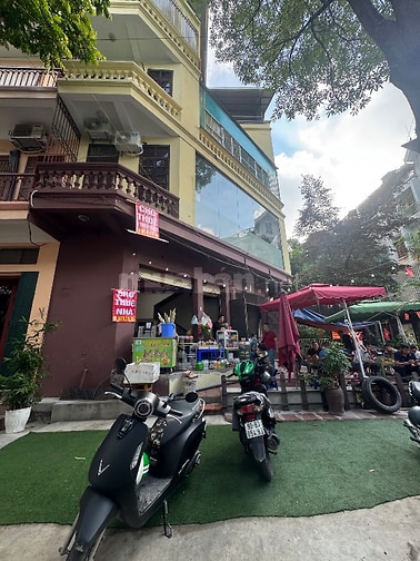 Sang nhượng quán cafe siêu hiếm tại TRUNG Kính cực đẹp 