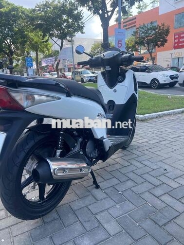 Honda SH 125i nhập ý màu trắng