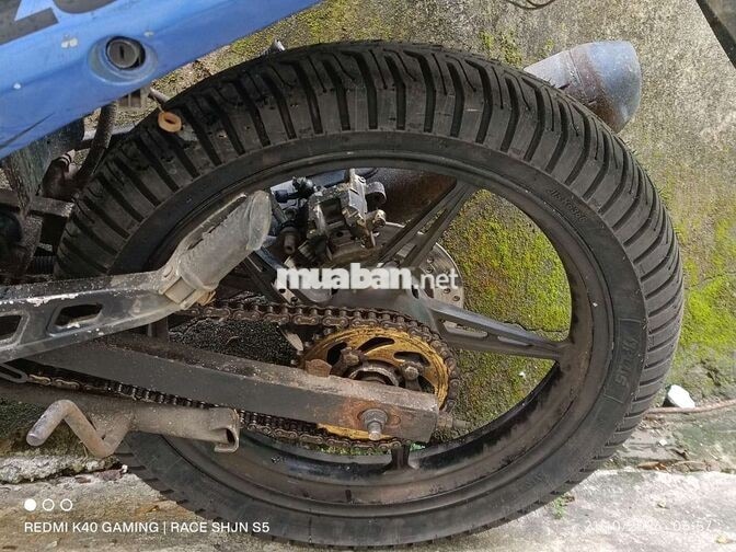Suzuki TN125 màu xanh