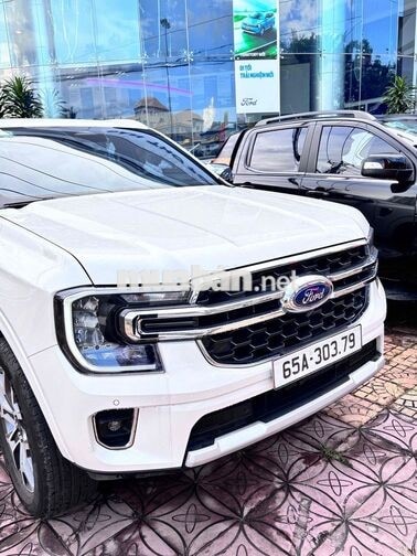 Ford Everest 2024 2.0 Titanium 4x2 Trắng