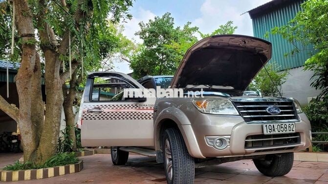 Ford Everest 2009 2.5L Vàng cát