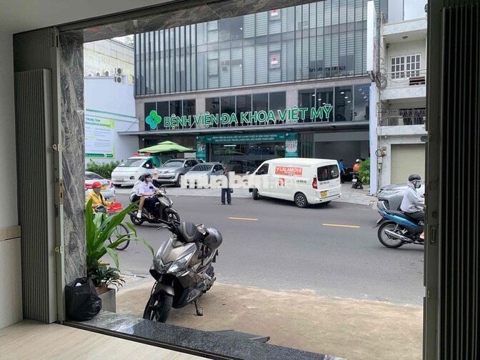 TẦNG TRỆT MẶT TIỀN LLQ, 70m2, GIÁ 20tr/Tháng ( Miễn tiếp MG ạh)