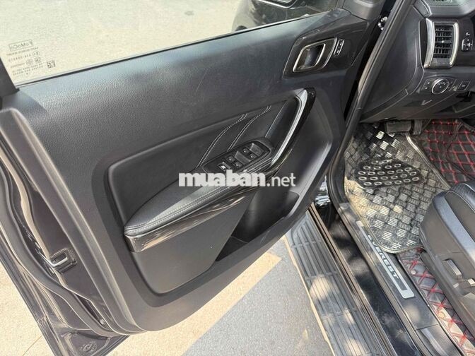 Ford Everest Titanium 2.0 Bi-Turbo Đen