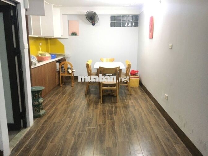 Cho thuê nhà nguyên căn 4 tầng, 35m2/tầng phố Vũ Ngọc Phan