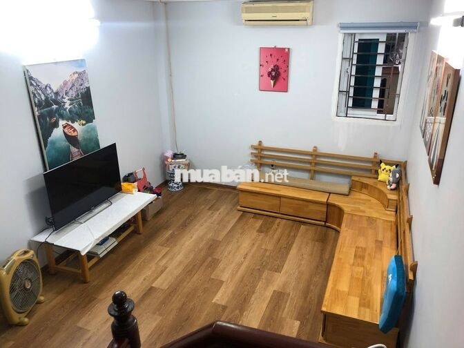 Cho thuê nhà nguyên căn 4 tầng, 35m2/tầng phố Vũ Ngọc Phan