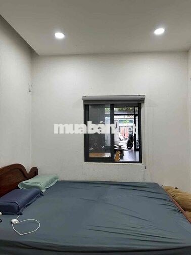 Cho thuê nhà 3 tầng đẹp đường thanh lương hoà xuân  4 phòng ngủ ,4wc ,
