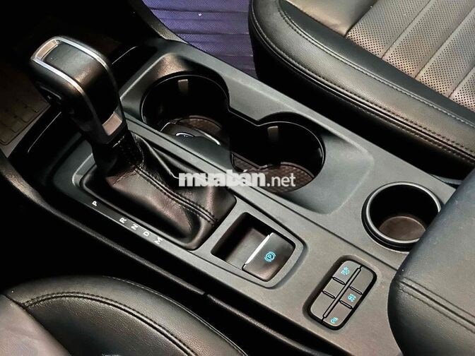 Ford Everest 2024 Sport 7 chỗ Đen