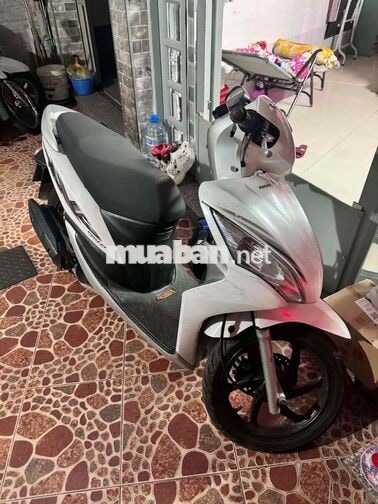 Honda Vision 2012 màu Trắng