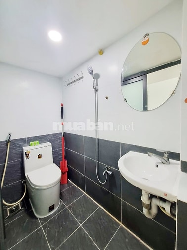 Phòng Cửa Sổ, M.Lạnh inveter 2026 (New) (cách ĐH CN4 chỉ 1 km)