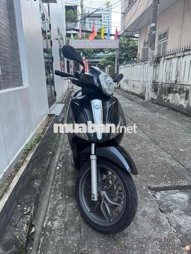 Piaggio Medley S 125 ABS màu đen