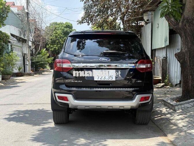 Ford Everest Titanium 2.0 Bi-Turbo Đen