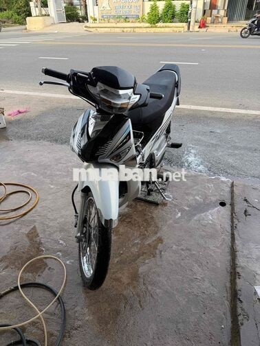 Yamaha Exciter màu bạc đen