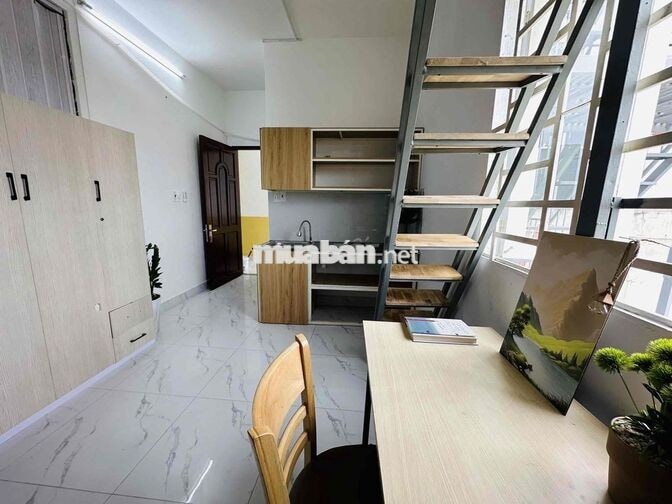 PHÒNG DUPLEX CỬA SỔ TRỜI KẾ ĐẠI HỌC NGUYỄN TẤT THÀNH