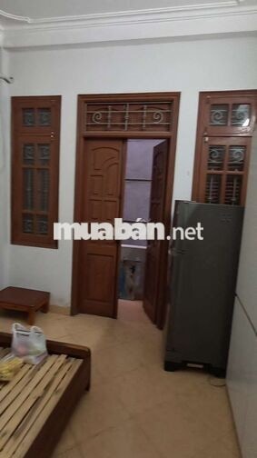 Cho thuê nhà 5 tầng Võng Thị, Tây Hồ, 42m², 6 ngủ, chỉ 12 triệu/tháng