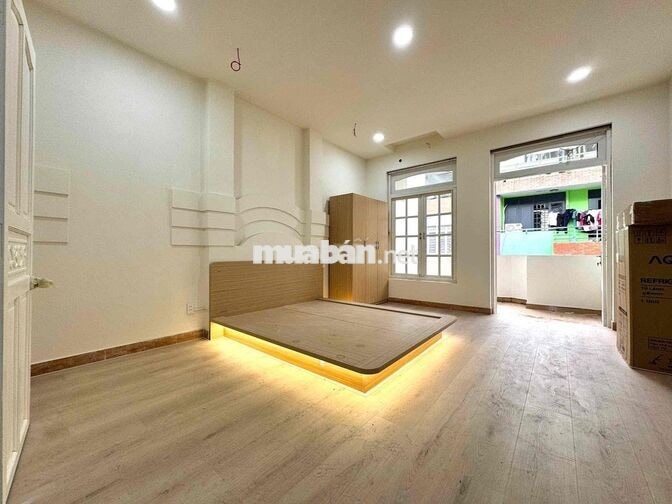 CĂN HỘ BAN CÔNG - VINCOM CỘNG HOÀ - GẦN NGUYỄN THÁI BÌNH - NHÀ FULL NT