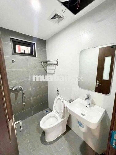 CĂN HỘ 1N1K BAN CÔNG DIỆN TÍCH LỚN THOÁNG NGAY CÔNG VIÊN HOÀ BÌNH
