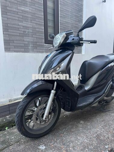 Piaggio Medley S 125 ABS màu đen