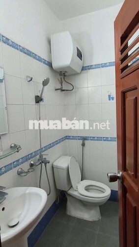 Cho thuê nhà 5 tầng Võng Thị, Tây Hồ, 42m², 6 ngủ, chỉ 12 triệu/tháng
