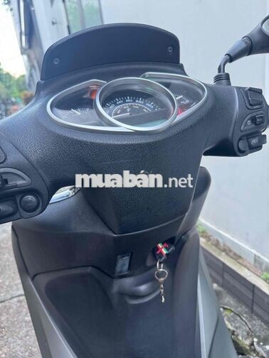 Piaggio Medley S 125 ABS màu đen