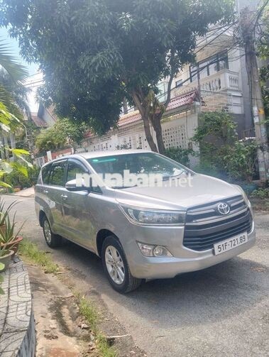 Toyota Innova 7 chỗ xăng số sàn bạc
