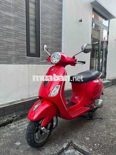 Piaggio Vespa LX ie 2012 màu đỏ
