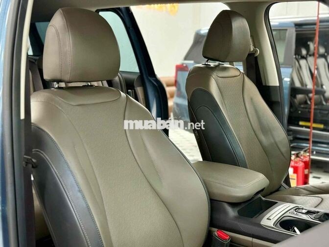Kia Carnival 2024 2.2D Luxury 1v km Xanh