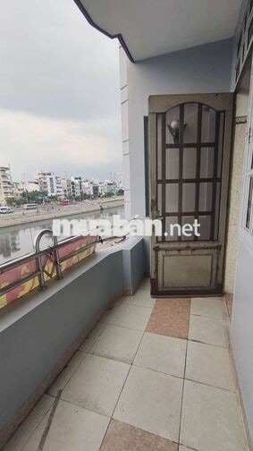 Cho thuê nhà Mặt tiền Bến Bình Đông_ 5 tầng 4x20_ Giá thuê 28tr