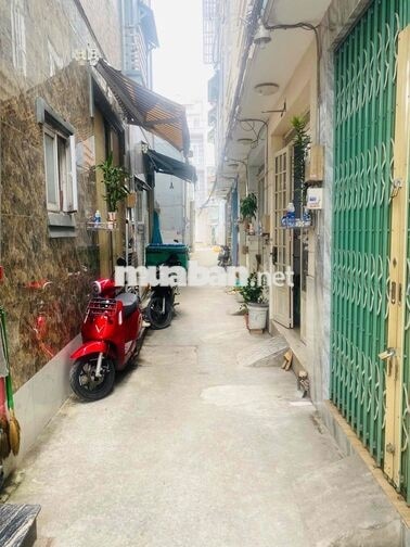 Chính chủ bán nhà 2 lầu sân thương cách Huỳnh tấn phát 10m