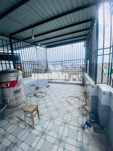 Chính chủ bán nhà 2 lầu sân thương cách Huỳnh tấn phát 10m