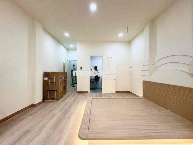 CĂN HỘ BAN CÔNG - VINCOM CỘNG HOÀ - GẦN NGUYỄN THÁI BÌNH - NHÀ FULL NT