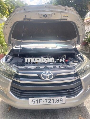 Toyota Innova 7 chỗ xăng số sàn bạc