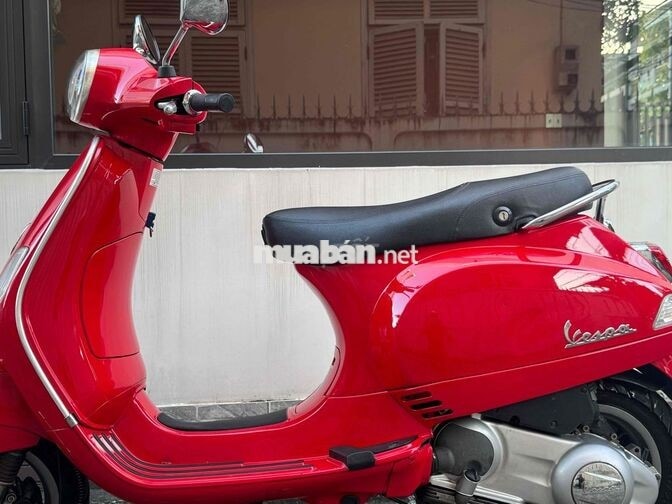 Piaggio Vespa LX ie 2012 màu đỏ
