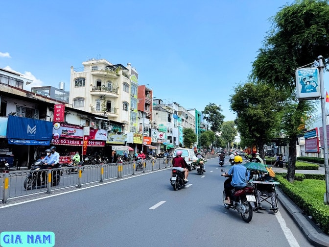 BÁN NHÀ MẶT TIỀN KINH DOANH : ĐƯỜNG LÊ VĂN DUYỆT - P. 3 - Q.BÌNH THẠNH