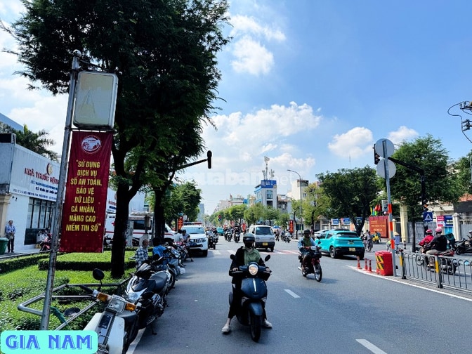BÁN NHÀ MẶT TIỀN KINH DOANH : ĐƯỜNG LÊ VĂN DUYỆT - P. 3 - Q.BÌNH THẠNH