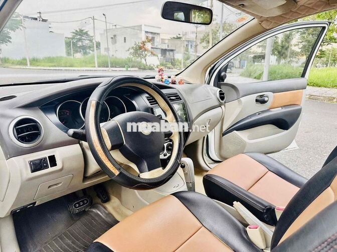 Nissan Grand Livina 2012 STD nhập Nhật 7 chỗ Trắng