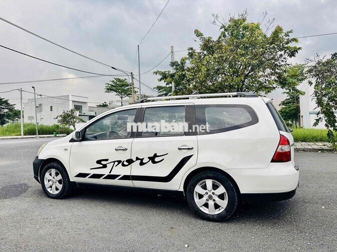 Nissan Grand Livina 2012 STD nhập Nhật 7 chỗ Trắng