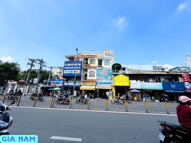 BÁN NHÀ MẶT TIỀN KINH DOANH : ĐƯỜNG LÊ VĂN DUYỆT - P. 3 - Q.BÌNH THẠNH