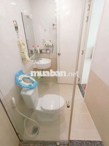 Chính chủ bán căn  City Gate Towers - Võ Văn Kiệt (2 PN, 2 WC)