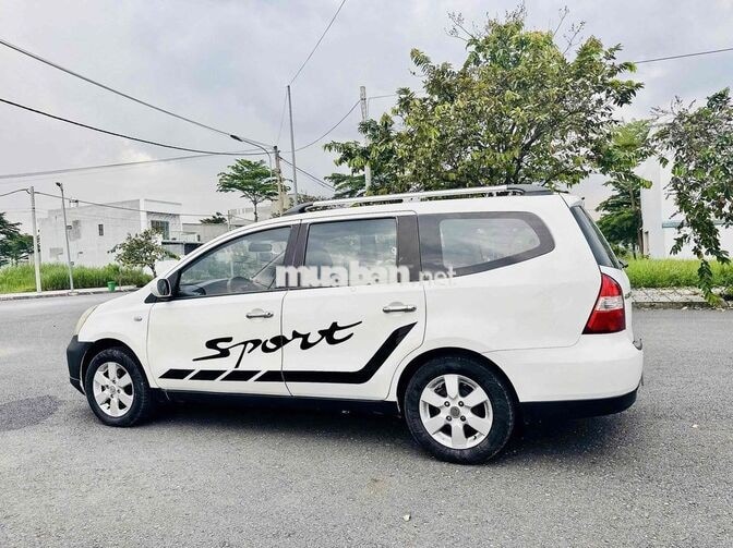 Nissan Grand Livina 2012 STD nhập Nhật 7 chỗ Trắng
