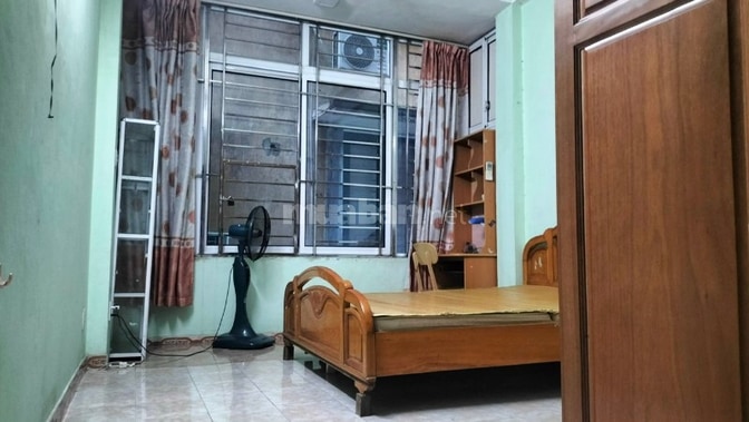 Chính chủ cho thuê nhà 4 tầng, 3 ngủ wc khép kín, 1 pkhách, 1 tum