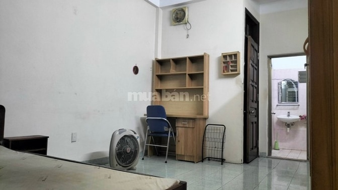 Chính chủ cho thuê nhà 4 tầng, 3 ngủ wc khép kín, 1 pkhách, 1 tum