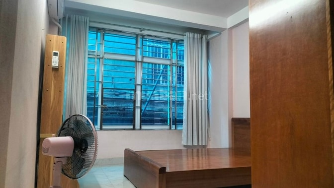 Chính chủ cho thuê nhà 4 tầng, 3 ngủ wc khép kín, 1 pkhách, 1 tum