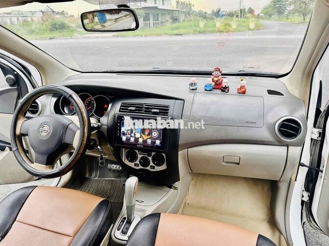 Nissan Grand Livina 2012 STD nhập Nhật 7 chỗ Trắng