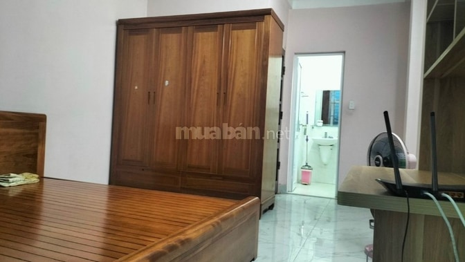 Chính chủ cho thuê nhà 4 tầng, 3 ngủ wc khép kín, 1 pkhách, 1 tum