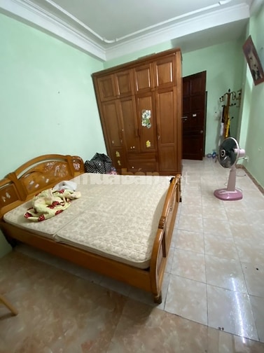 Chính chủ cho thuê nhà 4 tầng, 3 ngủ wc khép kín, 1 pkhách, 1 tum