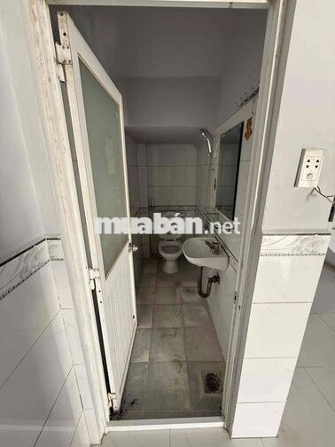 NHÀ CHO THUÊ HẺM HẬU GIANG , BÌNH PHÚ , QUẬN 6