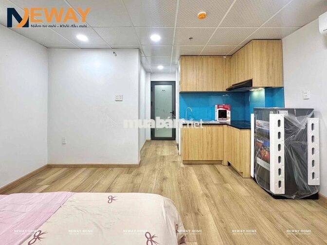 CHDV full nội thất studio ban công, cửa sổ mới 100% ngay Lạc Long Quân